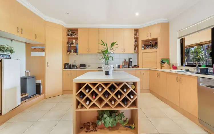 15 Macmahon Way, Baynton WA 6714