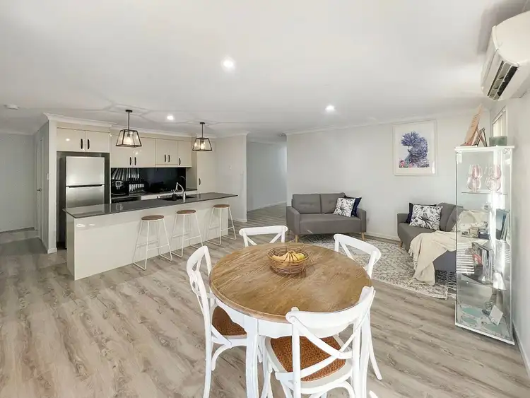 52 Lakes Entrance Drive, Springfield Lakes QLD 4300