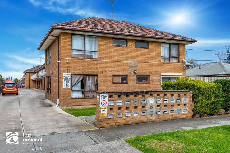 10/7 King Edward Avenue, Albion VIC 3020