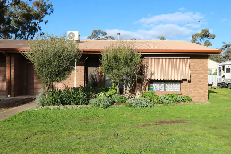 Main view of Homely unit listing, 2/4 Harkness Street, Maryborough VIC 3465
