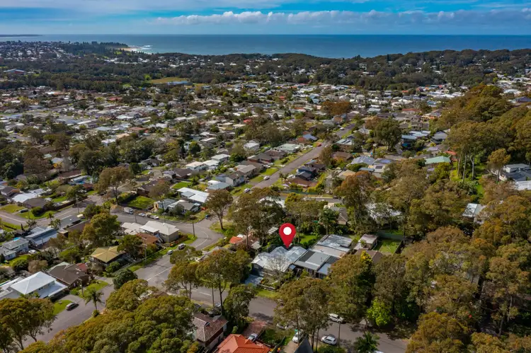 Second view of Homely house listing, 2 Northview Drive, Bateau Bay NSW 2261