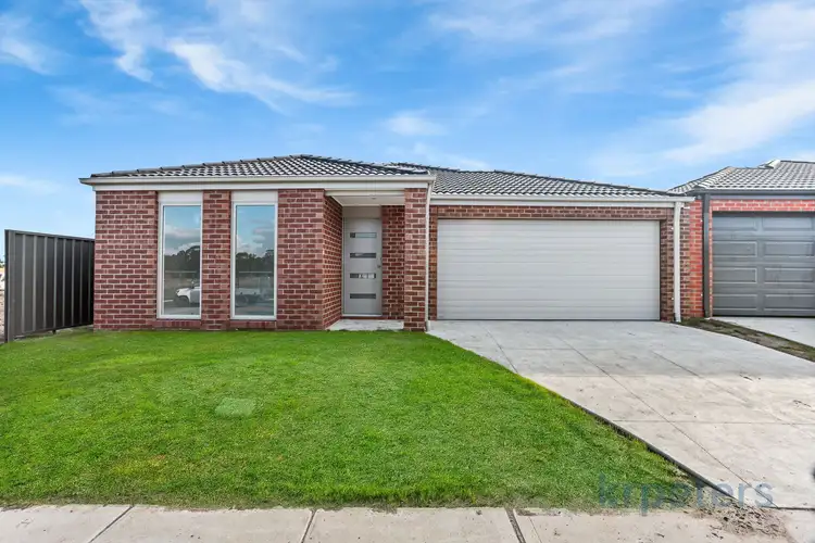 18 Niseko Cres, Pakenham VIC 3810