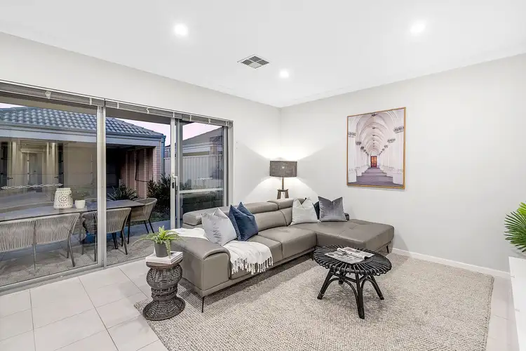 Fourth view of Homely house listing, 8 Aquila Loop, Piara Waters WA 6112