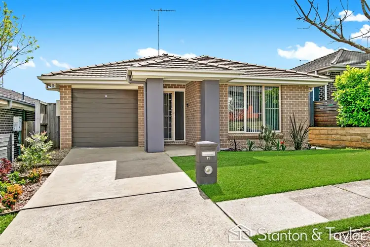 11 Sunrise Terrace, Glenmore Park NSW 2745