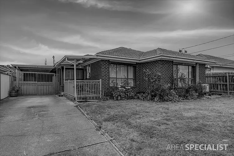 11 Larisa Road