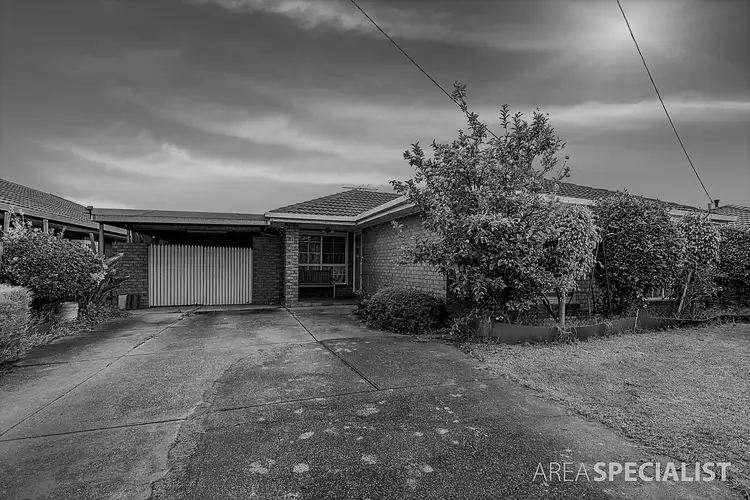 11 Kingfisher Court, Kings Park VIC 3021