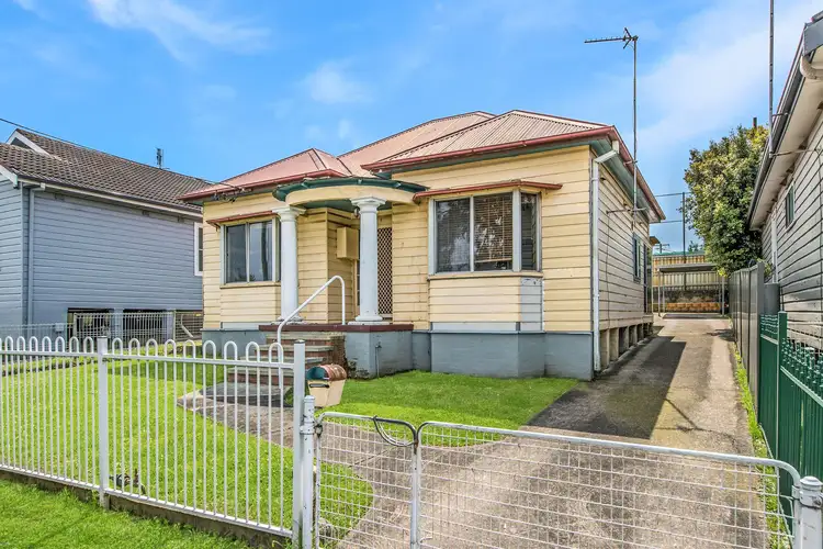 9 Agnes Street, Mayfield NSW 2304