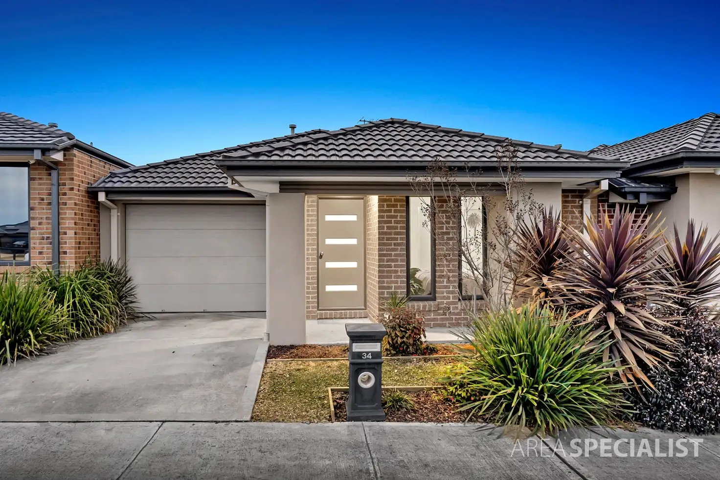 Main view of Homely house listing, 34 Aintree Close, Clyde VIC 3978