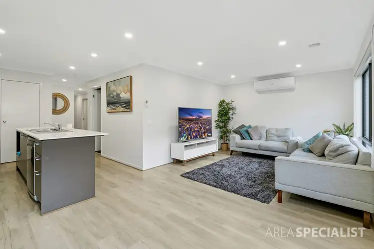 Fifth view of Homely house listing, 34 Aintree Close, Clyde VIC 3978