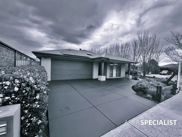 Main view of Homely house listing, 31 Edenbrook Circuit, Pakenham VIC 3810
