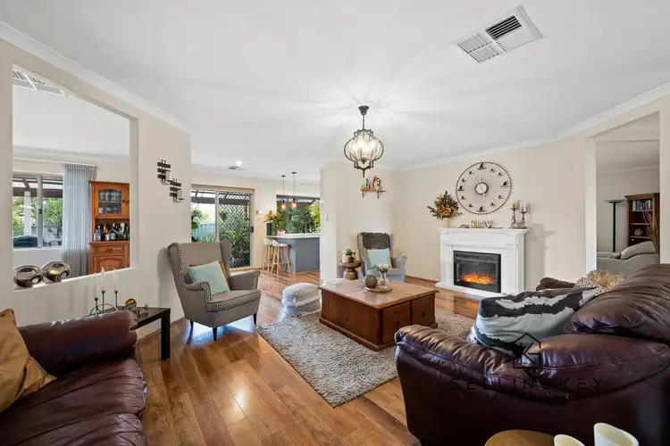 15 Bushlark Rise, Canning Vale WA 6155