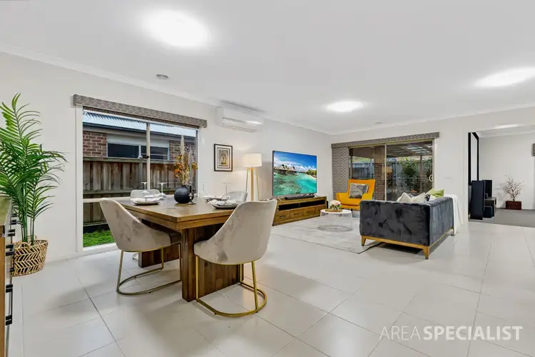 Fifth view of Homely house listing, 16 Bayley Place, Cranbourne West VIC 3977