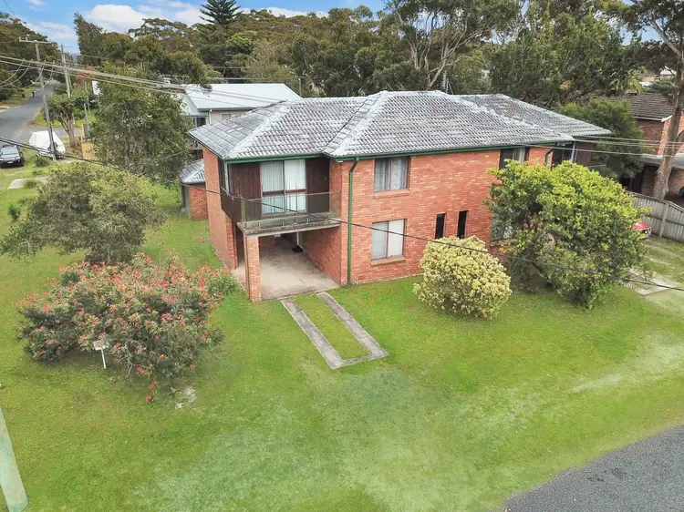 2/51 Mirreen Street, Hawks Nest NSW 2324