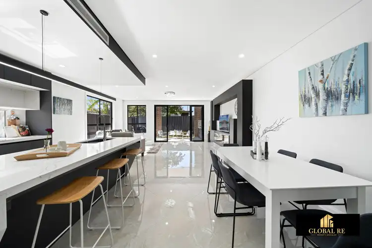 8 Green Ave, Smithfield NSW 2164