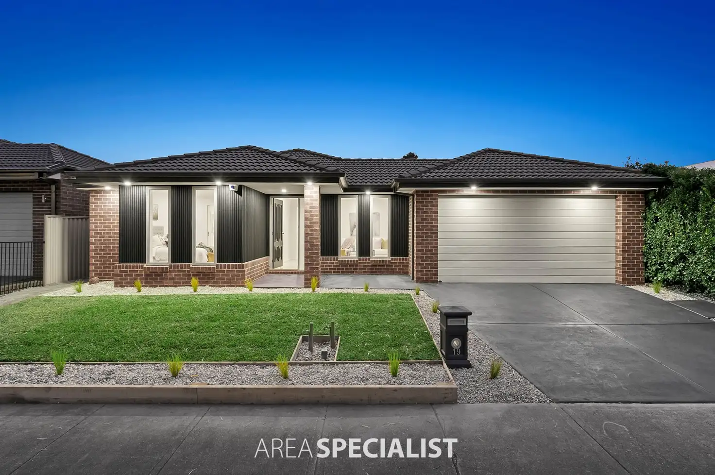 Main view of Homely house listing, 19 Edenbrook Circuit, Pakenham VIC 3810