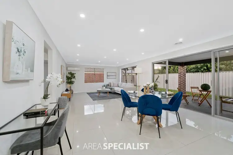 Sixth view of Homely house listing, 19 Edenbrook Circuit, Pakenham VIC 3810