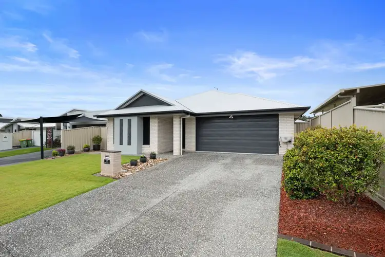 17 Kubler Crescent, Redland Bay QLD 4165