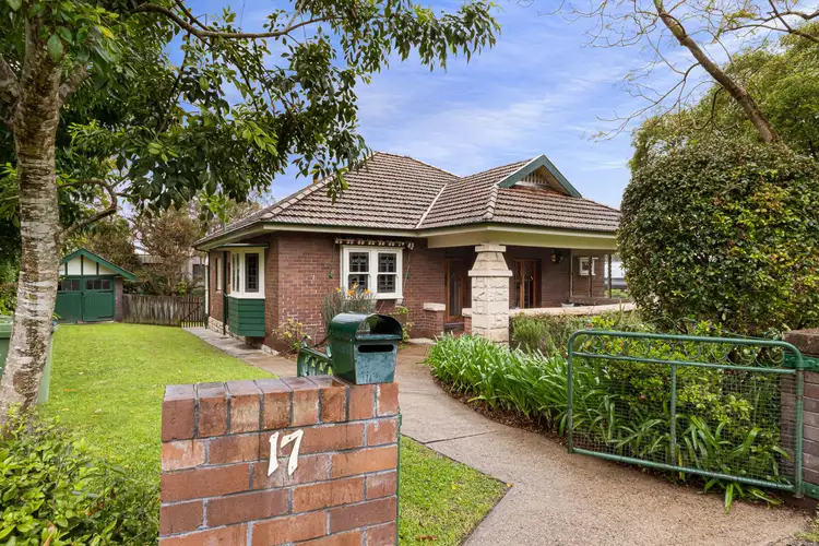 17 Cranbrook Avenue, Roseville NSW 2069
