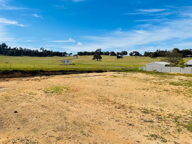 6 Sandalwood Place, Boddington WA 6390