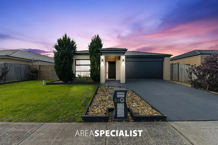Second view of Homely house listing, 31 Vanessa Circuit, Pakenham VIC 3810