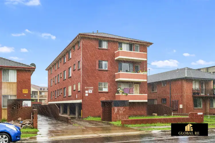 Main view of Homely unit listing, 4/76 Hamilton Road, Fairfield NSW 2165