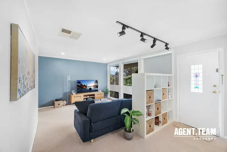 33 Findlay Street, Higgins ACT 2615