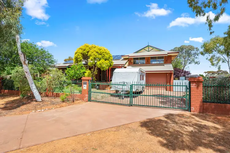 9 Burkett Drive, Hannans WA 6430