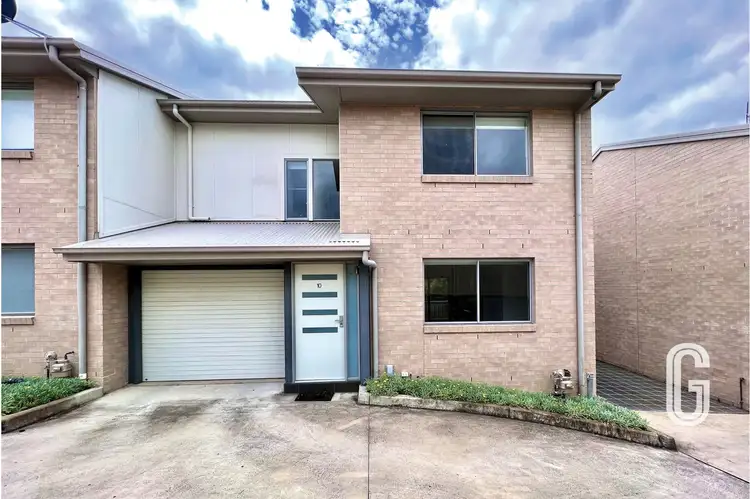 30 Croudace Road