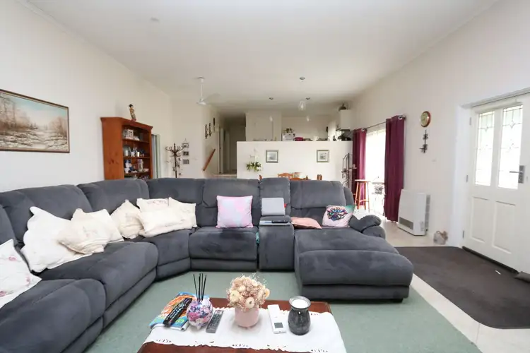 Fifth view of Homely house listing, 10 Annesly Street South, Carisbrook VIC 3464
