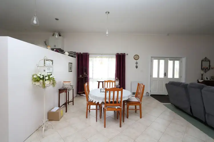 Sixth view of Homely house listing, 10 Annesly Street South, Carisbrook VIC 3464