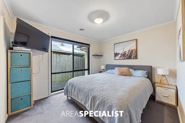 Fifth view of Homely house listing, 19 Kathryn Close, Pakenham VIC 3810
