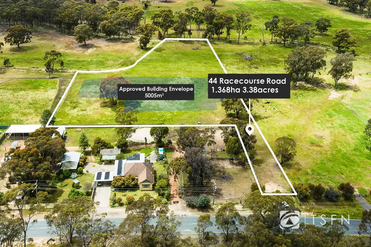 44 Racecourse Road, Ascot VIC 3551
