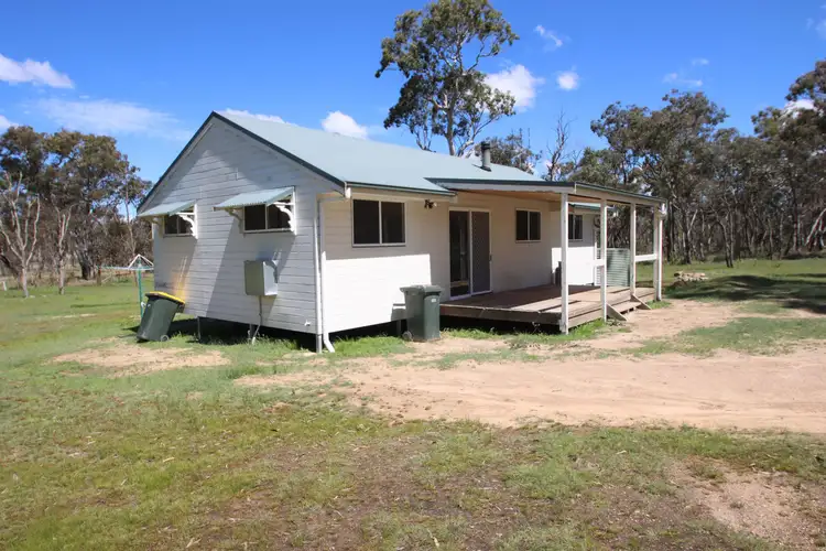45 Ballandean Street, Jennings NSW 4383