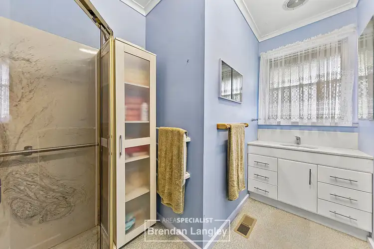 Sixth view of Homely house listing, 5 Gum Court, Doveton VIC 3177