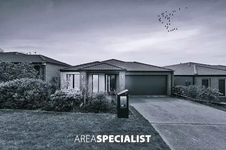 17 Constance Way, Pakenham VIC 3810