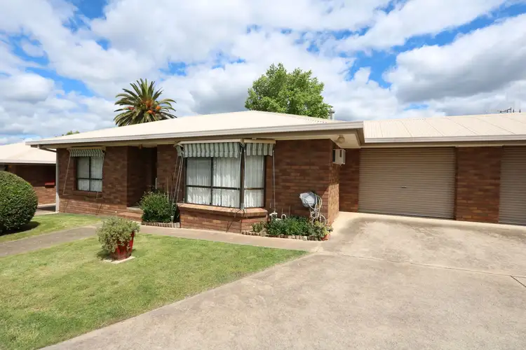 Main view of Homely unit listing, 2/99 Clarendon Street, Maryborough VIC 3465