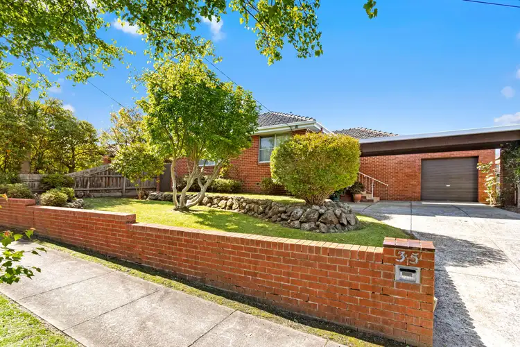 35 Winston Street, Glen Waverley VIC 3150