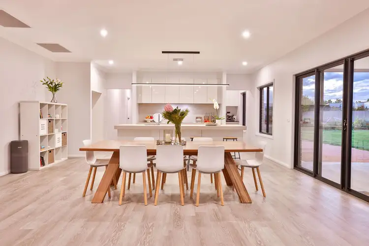 Fifth view of Homely house listing, 8 Adelong Court, Nichols Point VIC 3501