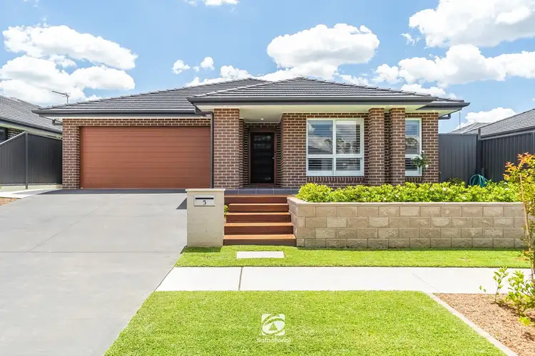 5 Musgrave Avenue, Spring Farm NSW 2570