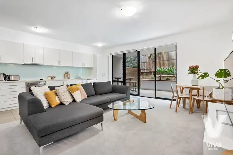 Second view of Homely apartment listing, 4/3 Glenroy Road, Hawthorn VIC 3122