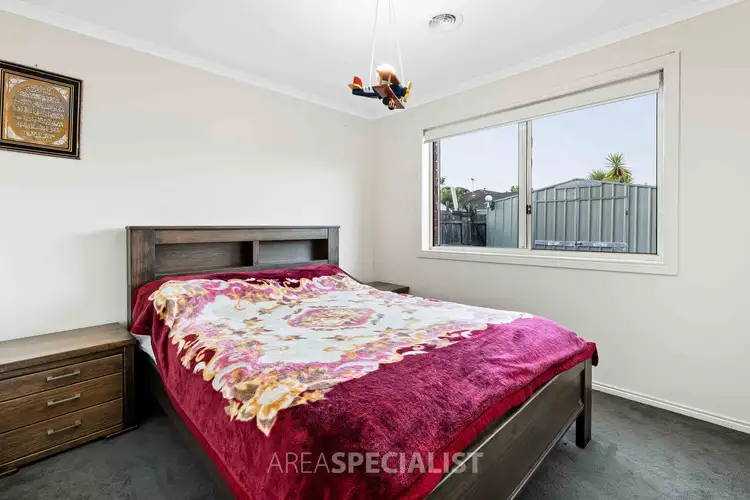 Seventh view of Homely house listing, 4 Fenton Place, Narre Warren South VIC 3805