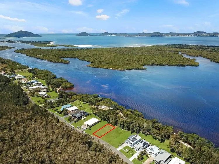 56 Bayview Road, Tea Gardens NSW 2324