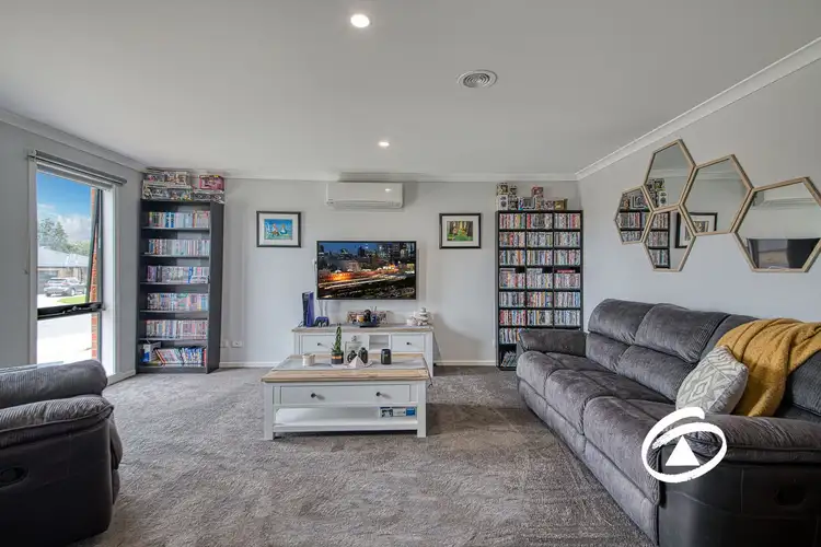 Second view of Homely house listing, 10 Water Lily Road, Bunyip VIC 3815