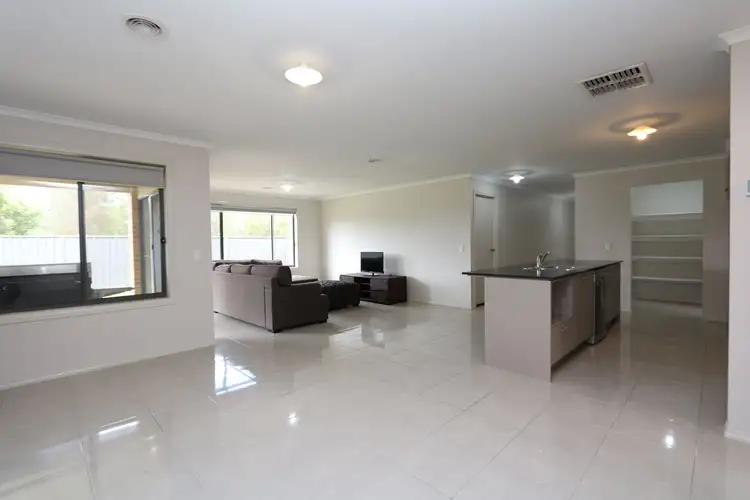 Fifth view of Homely house listing, 7 Waterview Court, Maryborough VIC 3465