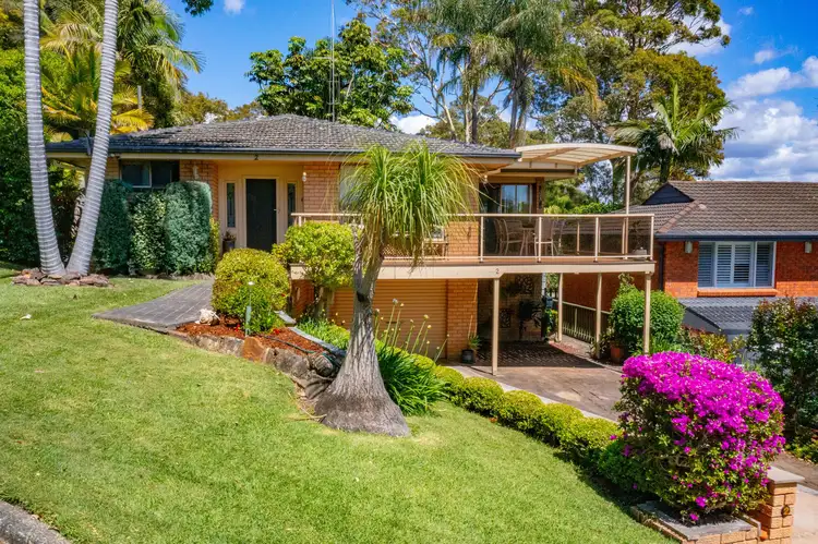 2 Jonathon Close, Bateau Bay NSW 2261