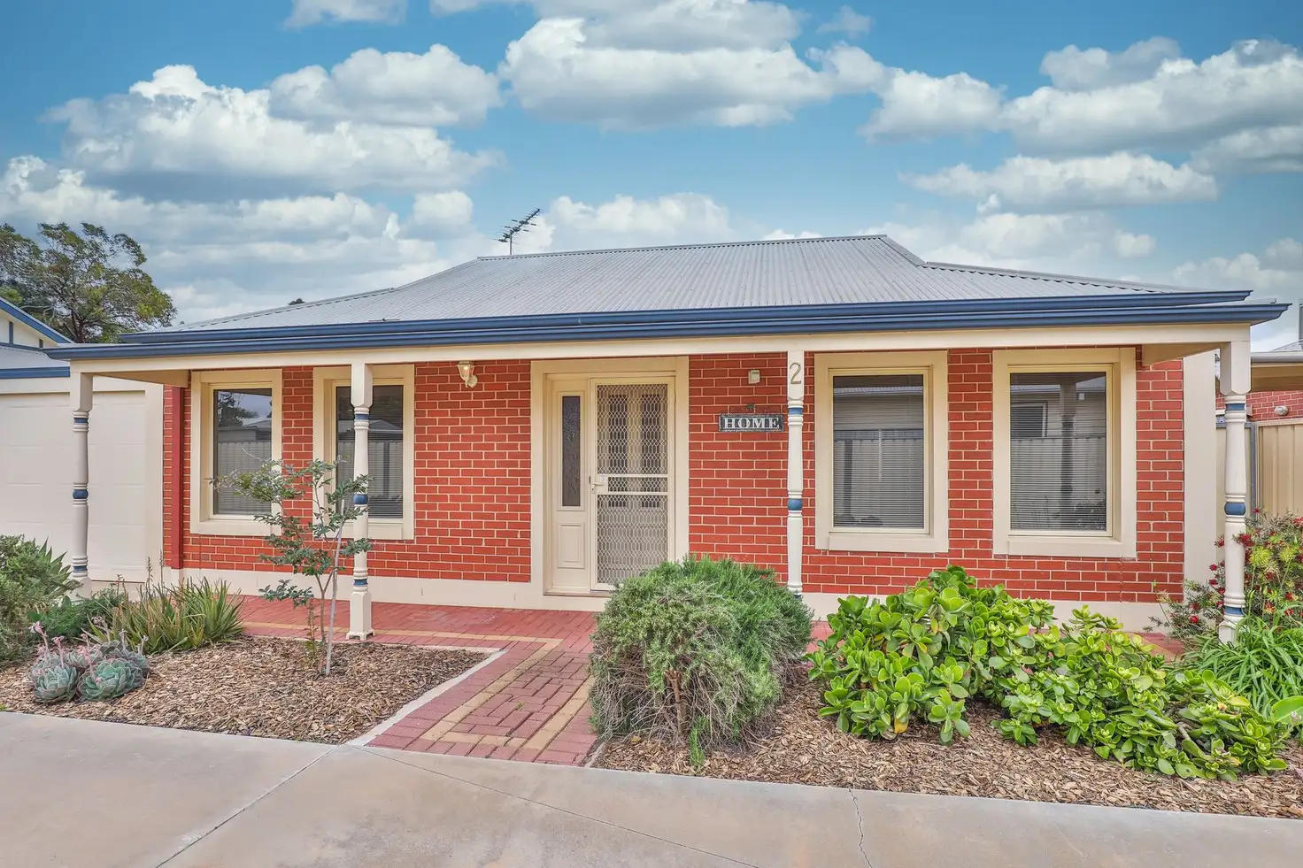 Main view of Homely townhouse listing, 2/221 Wade Avenue, Mildura VIC 3500