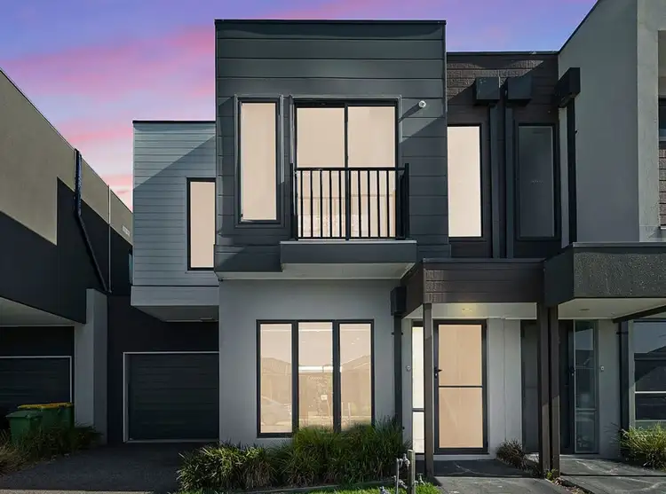 Main view of Homely townhouse listing, 10 Sable Circuit, Officer VIC 3809