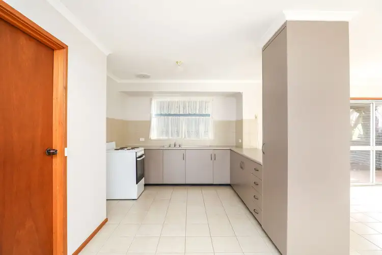 Sixth view of Homely unit listing, 2/17 Whittaker Crescent, Red Cliffs VIC 3496