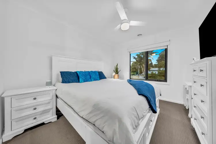 Fifth view of Homely house listing, 6 Alfonso Court, Lynbrook VIC 3975