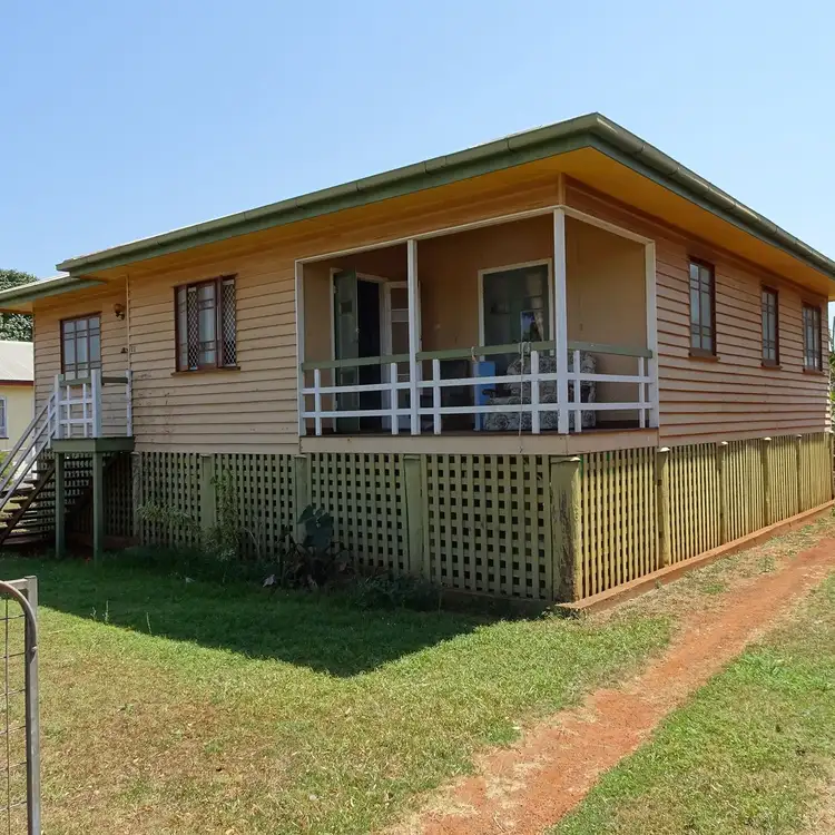 11 WEST STREET, Childers QLD 4660